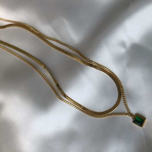 Layered Emerald Chain